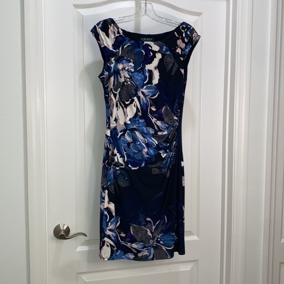 Lauren Ralph Lauren Dresses & Skirts - Lauren Ralph Lauren Navy Floral Cap-Sleeve Dress size 8 fully lined